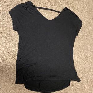backless V-neck shirt